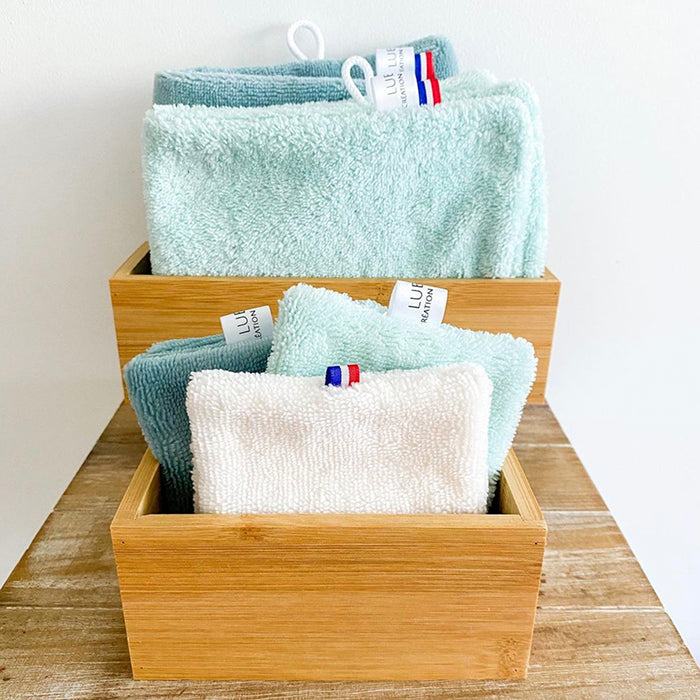 Collection visage carrés démaquillants dans des coloris tendance et lumineux